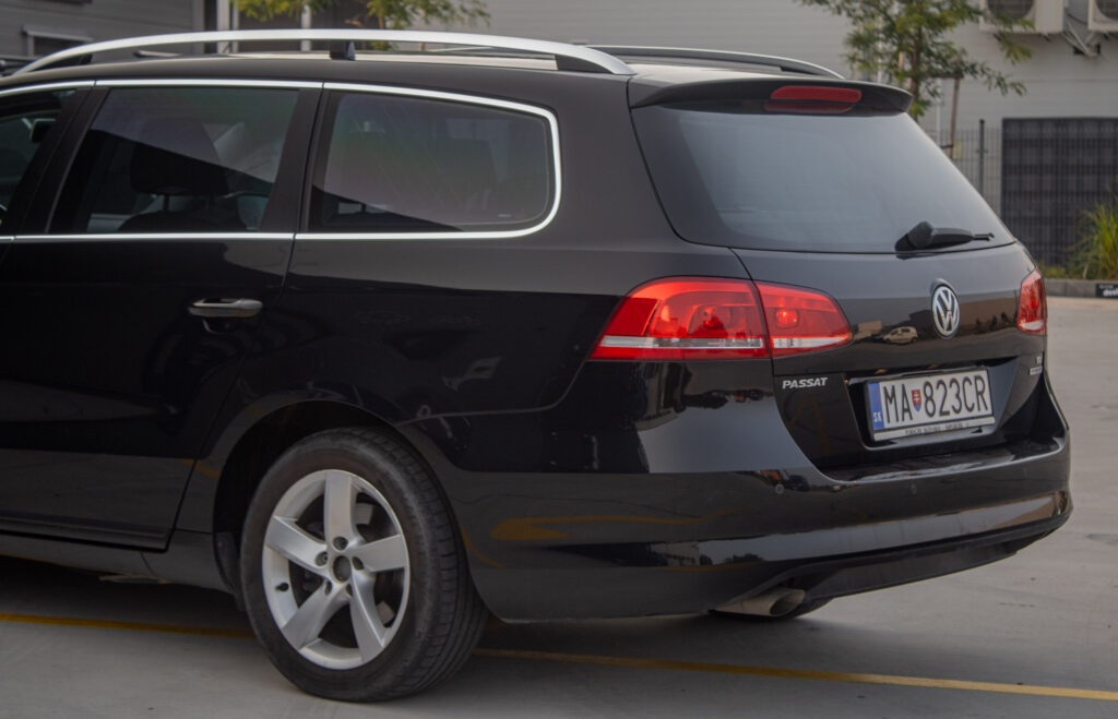 Volkswagen Passat 1.6 TDI 77kW MT/6 - 6