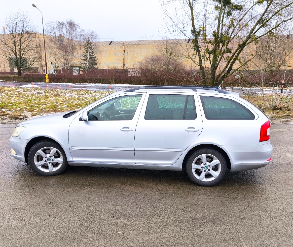 Škoda Octavia combi 2.0TDI - 6