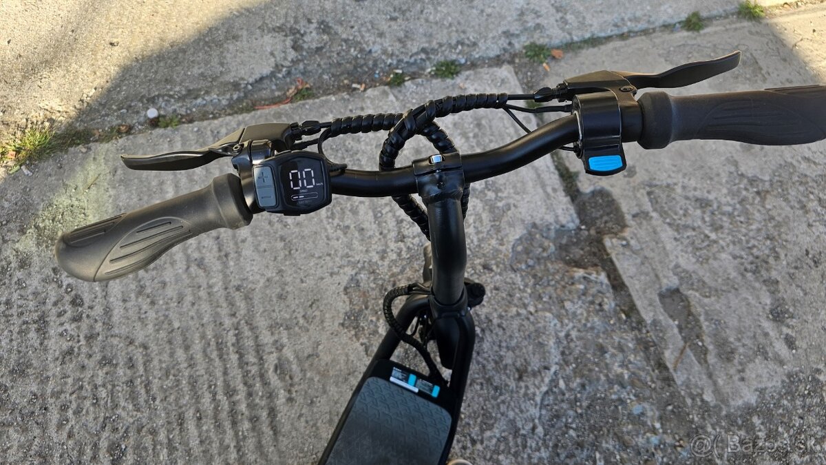 Elektrická kolobežka Cory Sprint 450W - dojazd 70km - 6