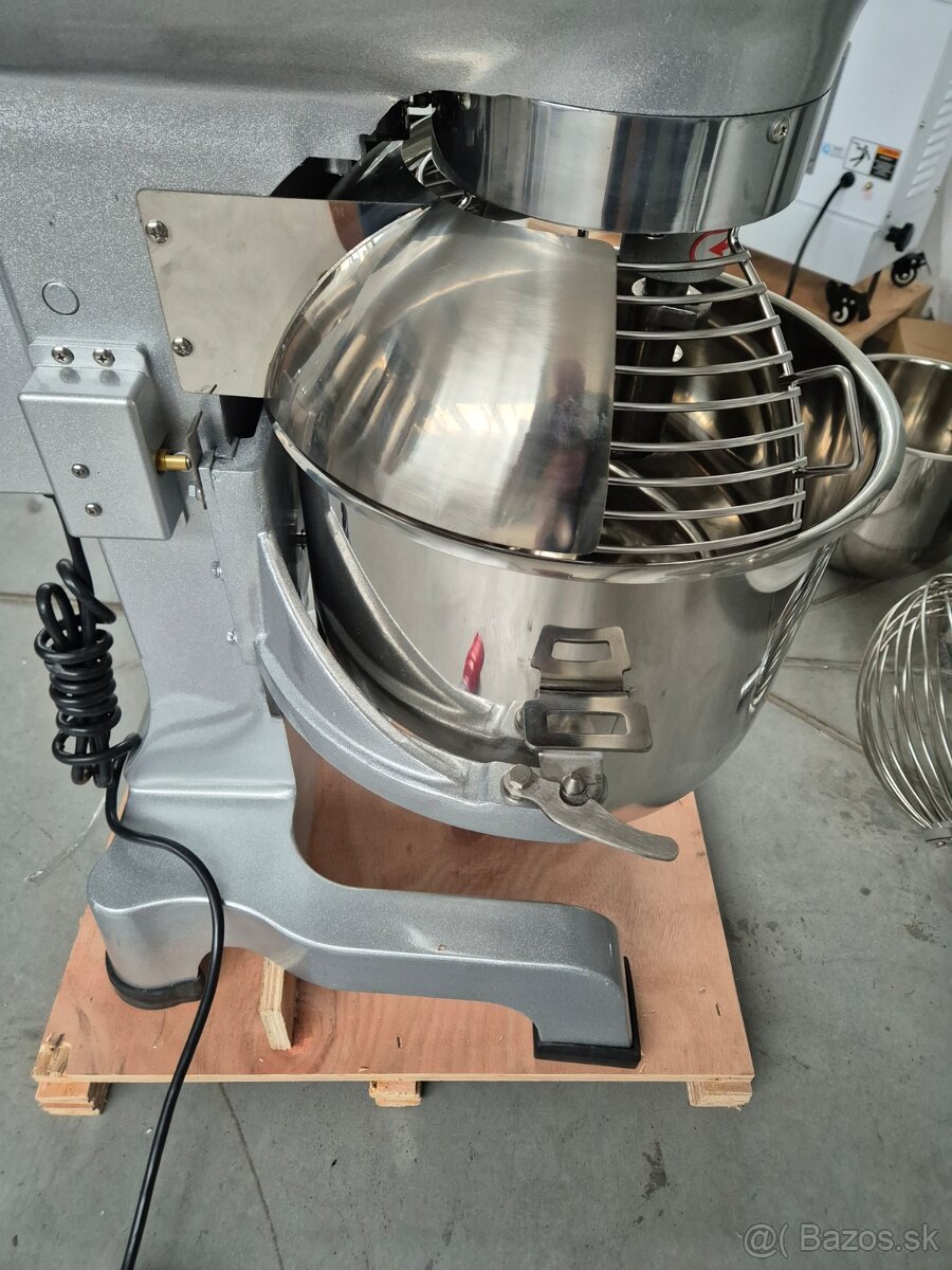 KUCHYŇSKKÝ ROBOT 30 L ŠLAHAČ MIESIČ CESTA - 6