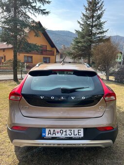 Predám Volvo V40 CC D2 A/T 1,6/84kW - 6