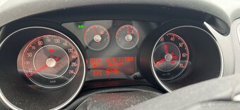 FIAT PUNTO1.4 Benzín 2014, 97000km - 6