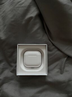 Airpods 4 - 6