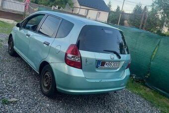 Predám Honda Jazz 1.3benzín - 6