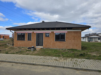 4 izbový BUNGALOV- Moravany nad Váhom DOLINKY s pozemkom 669 - 6