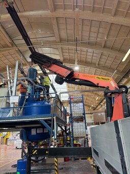 Auto s hydraulickou rukou - 25m - 6