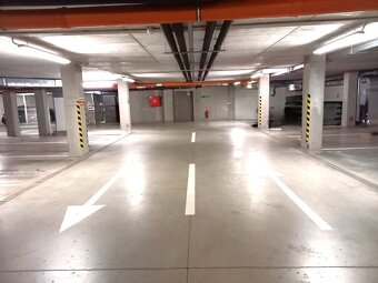 Prenájom vnútorné garážové PARKOVACIE STÁTIE - Strážnická ul - 6