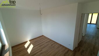Hruboňovo - novostavba 4 izbový moderný RD kúsok od NR - 6