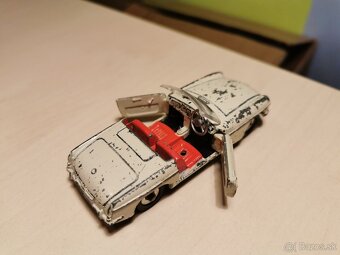 Dinky toys MG B - 6
