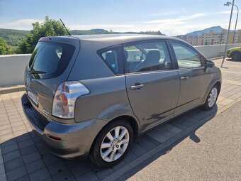 Toyota corolla verso 2,2d4d 100kw - 6