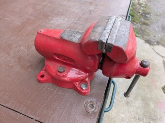 Pracovný dielenský stôl so zverákom York - 6