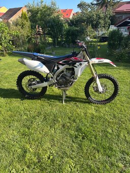 Yamaha yzf 250 - 6