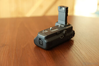 Canon Battery Grip BG-R10 - 6