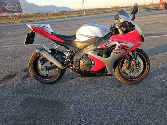 Suzuki gsxr 1000 k7 - 6