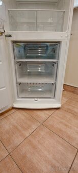 Predám chladničku Electrolux - 6