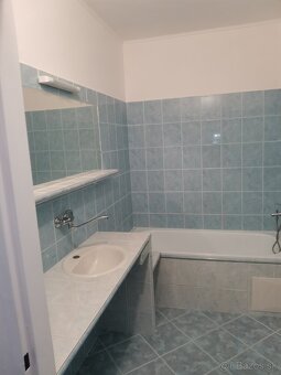 Prenájom 2 izbový byt Krompachy (Lorencova ul,centrum) - 6