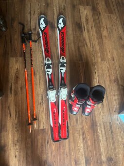 Lyže+lyžiarky+prilba+paličky - 6