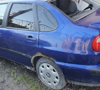 SEAT CORDOBA 1.4 BENZÍN 2002 - 6