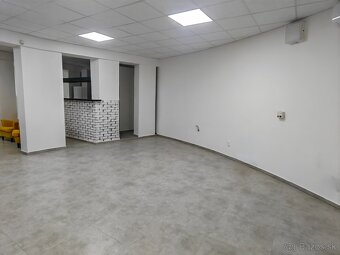 Obchodný priestor, kancelária/ salón na prenájom - 6