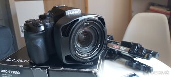 Panasonic Lumix DMC-FZ2000 - 6
