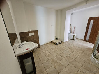 SENEC – NA PRENÁJOM Obchodný priestor - kancelária- salón, n - 6