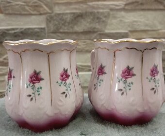 Růžový porcelán, 2 hrníčky bucláčky, Chodov - 6