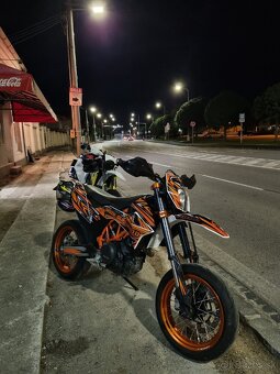 KTM SMC 690 R Supermoto - 6