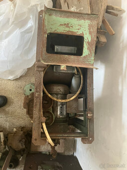 Priemyselný šijací stroj MINERVA - 6