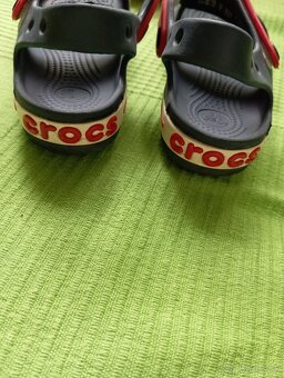 Crocs - 6
