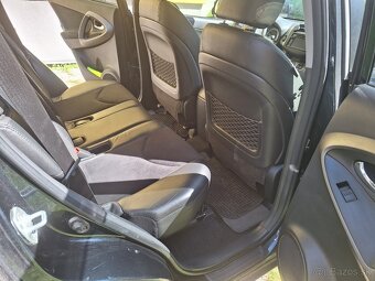 toyota Rav 4,2,2 4x4 diessel,110kw,manual - 6