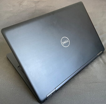 Dell Latitude 5590 - 15.6", Intel Core i5, 16GB RAM, W11 - 6