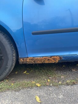 VW GOLF V 1.4 BENZÍN - 6