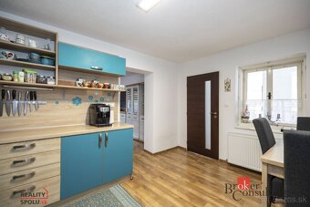 Na predaj kompletne zrekonštruovaný rodinný dom so záhradou - 6