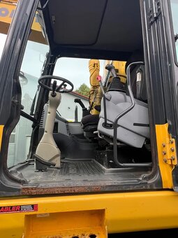 Komatsu PW 140 - 6