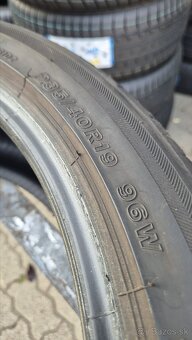 235/40R19 zánovné letné bridgestone - 6