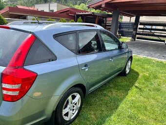 KIA Ceed sw 1.6 Benzin full vybava - 6