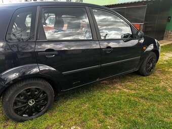 Ford fiesta - 6