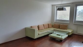 PRENÁJOM - priestranný 2iz byt na začiatku Petržalky - 6