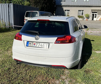 Opel Insignia 2.0 CDTI 4x4 Sports Tourer OPC Line 118 kW - 6