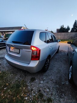 Kia carnes 2007 2.0crd 103kw top stave - 6