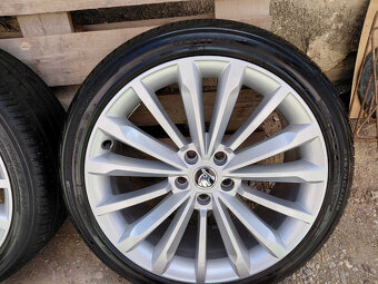 19" Skoda Superb - TRINITY - 6