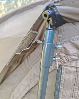 Predám bivak zn. TRAKKER TEMPEST BROLLY V2 - 6