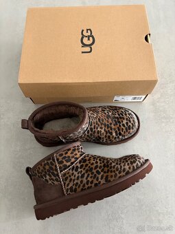 Ugg Classic ultra mini Caspian, pc 190€ - 6