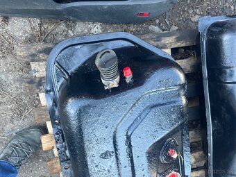 Nádrž Mitsubishi Pajero 2 - 6