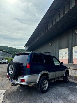 Nissan Terrano 2.7 TDi 4x4 92kw - 6