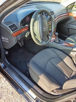 Mercedes E W 211 200 CDI - 6