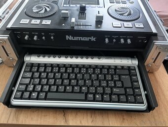 Predám MP3 prehrávač Numark idj2 - 6