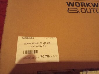 Predám  pracovnú  obuv veľkosť 44 - 6