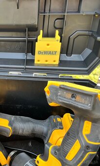 Držiaky pre aku náradie DeWALT - 6