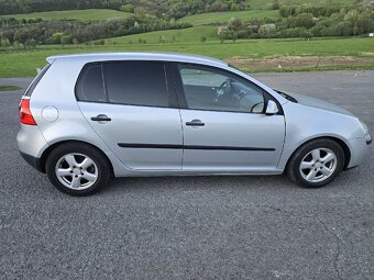 VW Golf 1.6 - 6